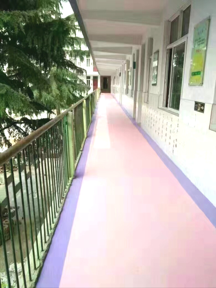 請接收華塑裝飾幼兒園塑膠地板的特點！